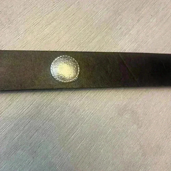 Leather Western Gold and Silver Concho Belt - Picture 4 of 6